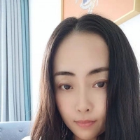 娇小玲珑的少妇